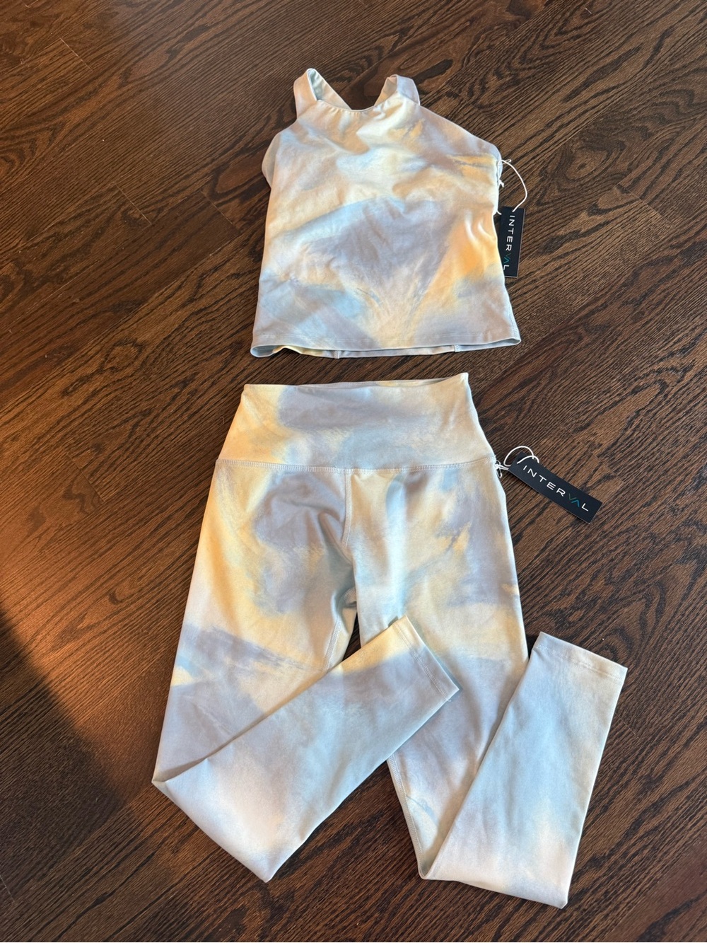 Interval athletica pastel tie-dye blue gray tank and leggings, super cute!